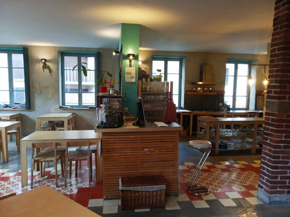 La Maison Rouge - Backpacker Hostel Saint-Etienne  Exterior photo